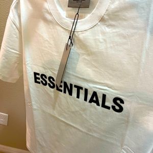 New authentic Essentials shirt tags included fast shipping message for size